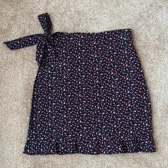 LOFT Ladybug Ruffle Wrap Skirt - Picture 6 of 9